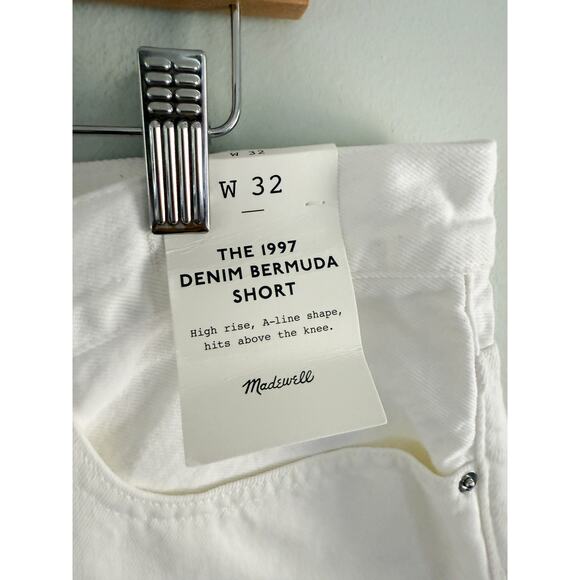Madewell | NWT The 1997 Denim Bermuda Short in Pure White | Sz 32 - Picture 3 of 10